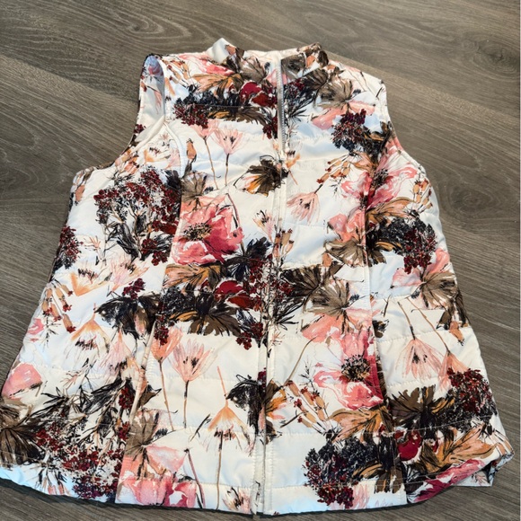 Chico's Sz 1 Puffed Vest Floral Design Cottagecore - Picture 1 of 6